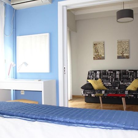Cheery Apartment In The Center Of Афины Экстерьер фото
